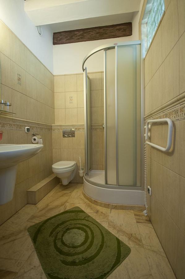 Hotel Restauracja Pod Parowozem Островец-Свентокшиский Экстерьер фото